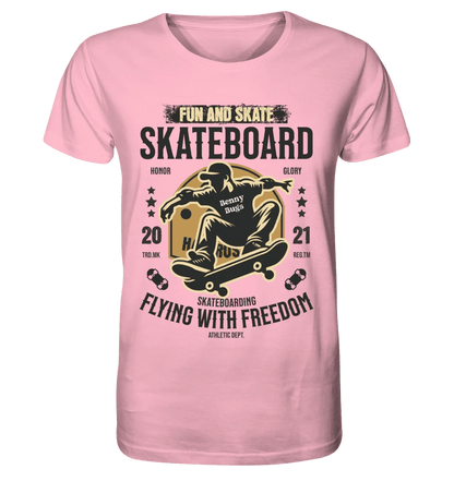 Skater mit Wunschname • Skateboard • Unisex Premium T-Shirt XS - 5XL aus Bio - Baumwolle für Damen & Herren • Exklusivdesign • personalisiert von HalloGeschenk.de