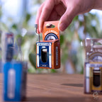 miniature musical box mit einem blauen und weiß Design mit die schöne und das biest theme by opari