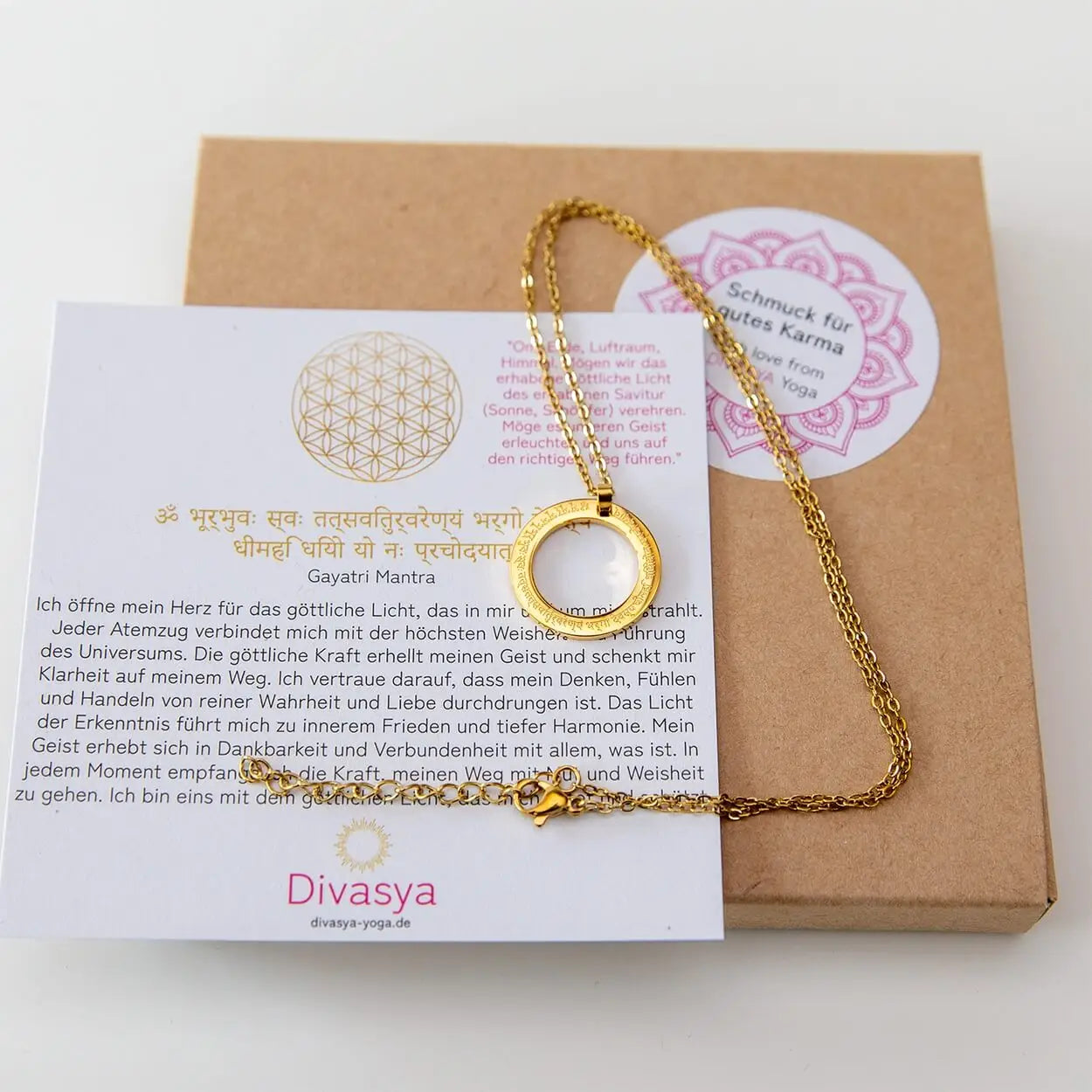 Spirituelle Kette | vergoldet | Gayatri Mantra Gravur