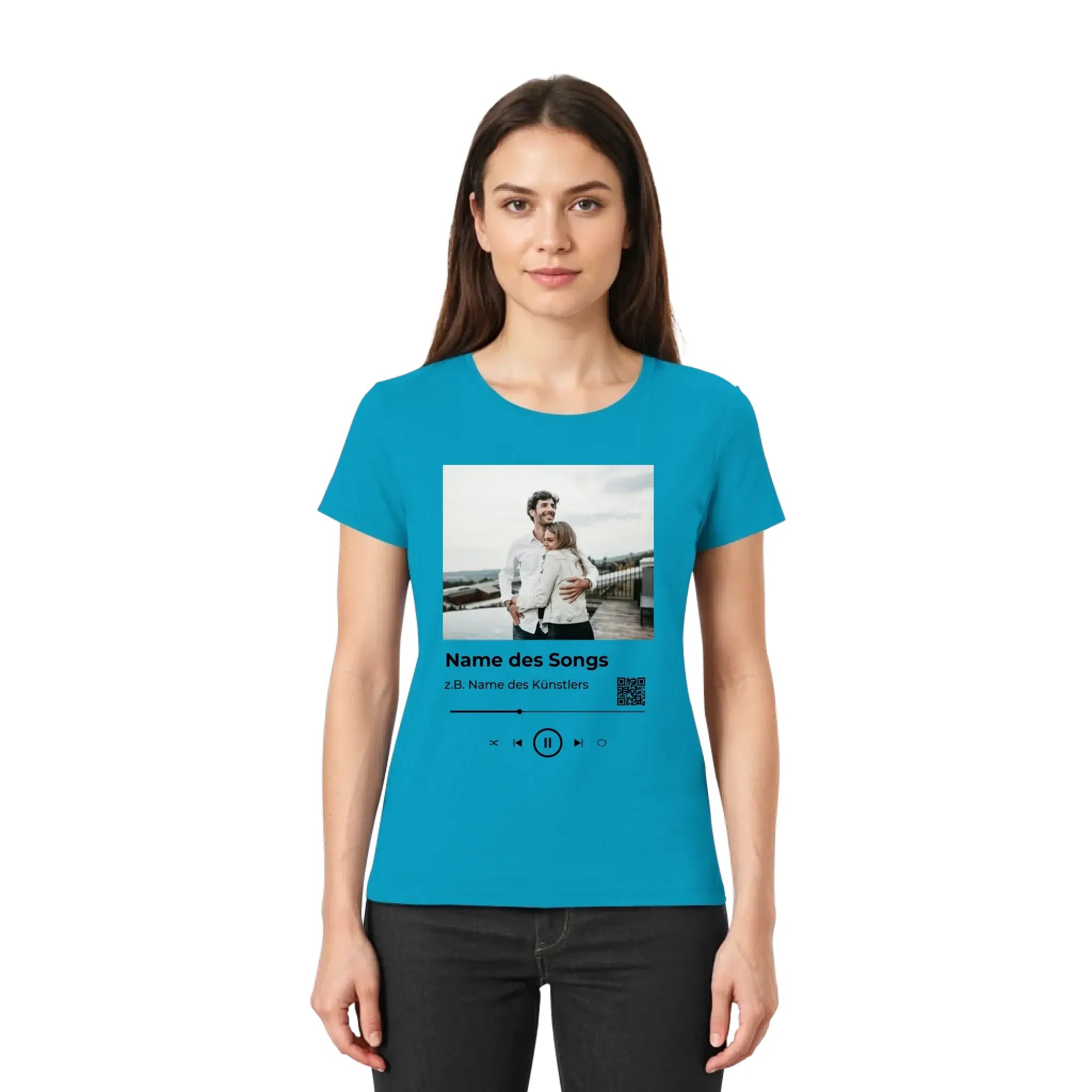 Eine türkisfarbene damen t shirt mit kurzem arm und anpassbarem spotify musik player motiv und foto
