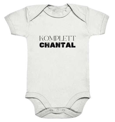 Weißer kurzarm babystrampler aus baumwolle mit komplett chantal schriftzug aus der statement collection