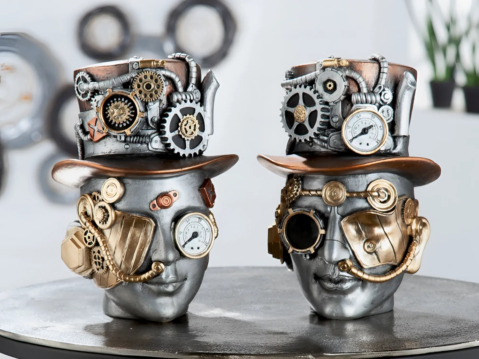 Steampunk dekoobjekt kopf male aus silber kunstharz mit messing und kupfer getriebenen zahnrädern und rohren