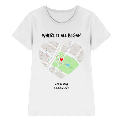 Weiße baumwollt-shirt mit herzförmiger landkarte und rotem herzmarker aus der straßenkarte herz statement-collection