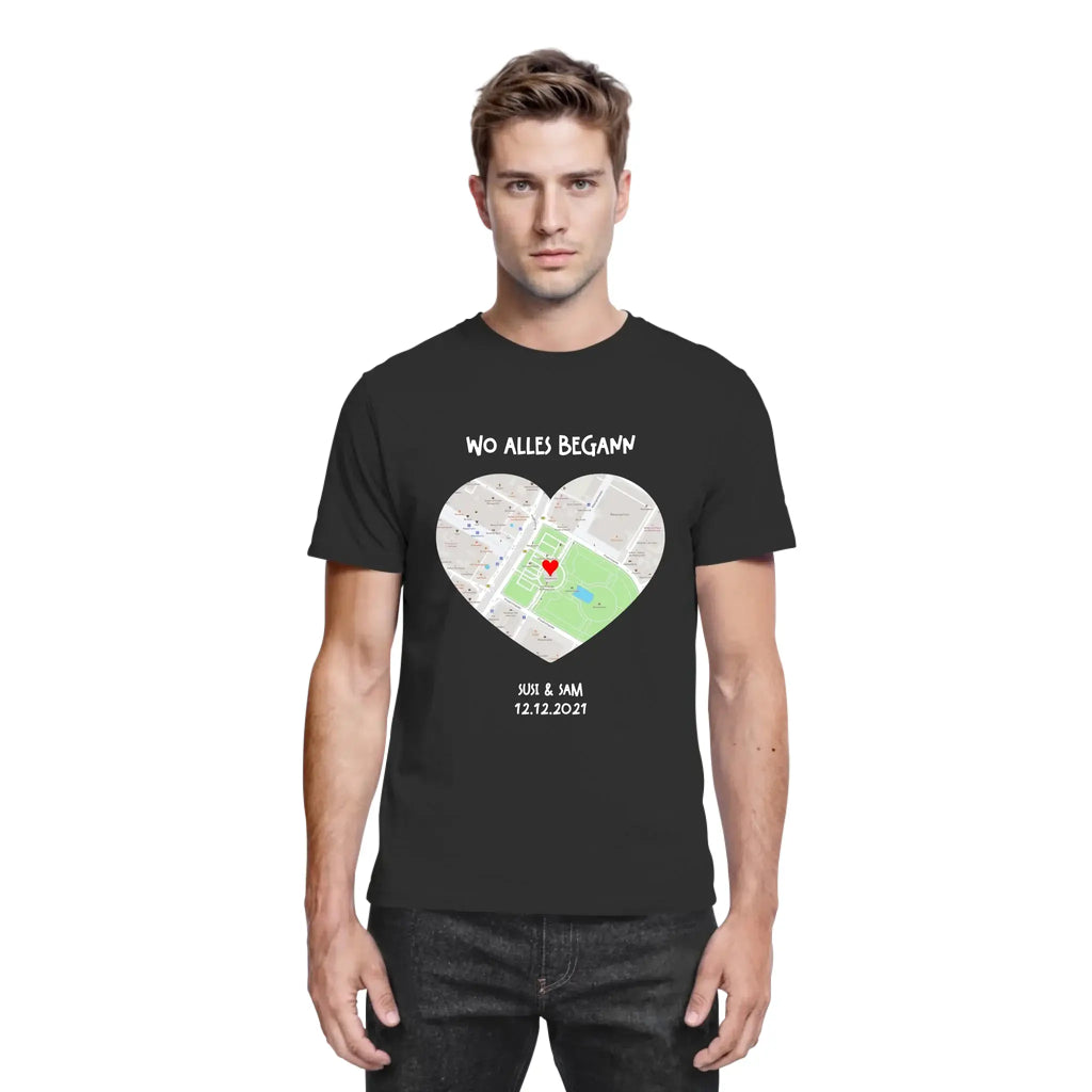 Schwarzes baumwoll-t-shirt mit herzförmiger straßenkarte, rotem punkt und weißem text von der statement-collection