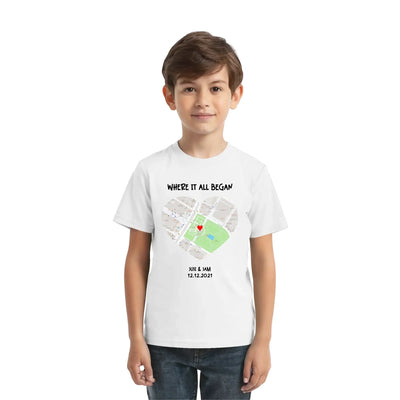 Weißes baumwoll-t-shirt mit herzförmiger straßenkarte und text where it all began aus der statement-collection