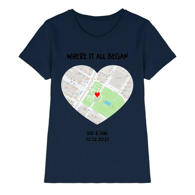 Navyblaues damen t shirt mit herzförmiger straßenkarte und rotem herzmarker personalisierbar