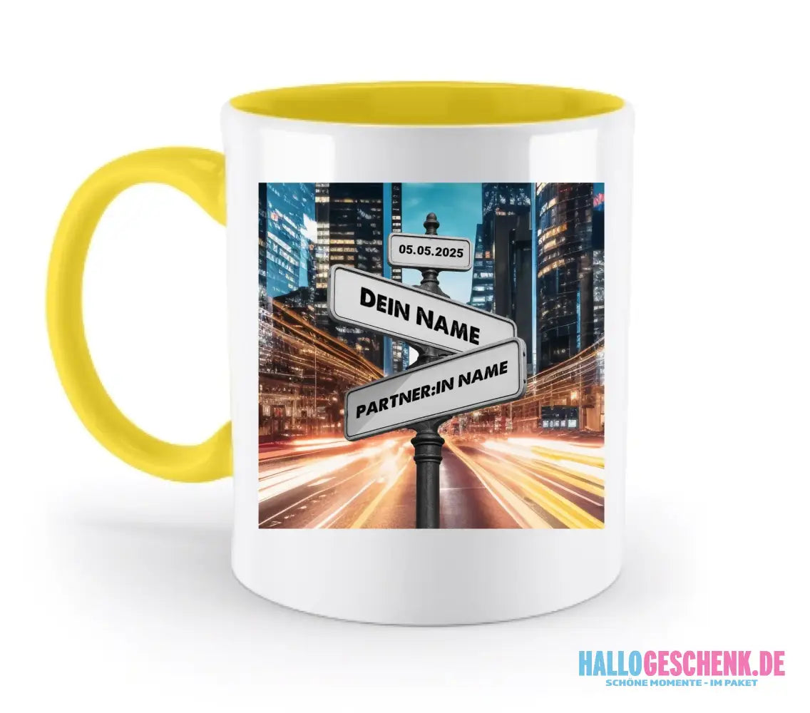 Straßenschild Datum + Wunschtext diverse Hintergründe personalisiert • zweifarbige Tasse spülmaschinenfest