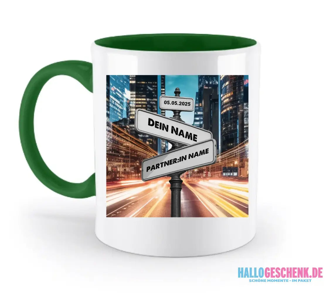 Straßenschild Datum + Wunschtext diverse Hintergründe personalisiert • zweifarbige Tasse spülmaschinenfest