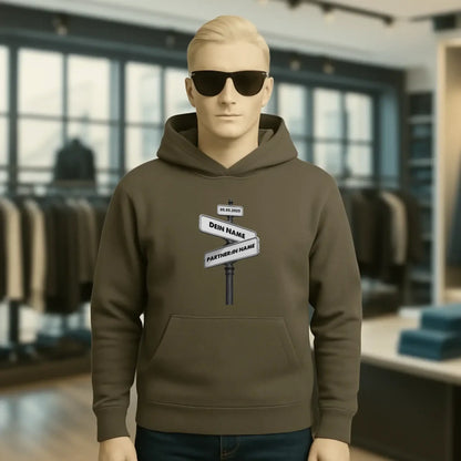 Straßenschild Datum + Wunschtext diverse Hintergründe personalisiert • Unisex Hoodie für Damen & Herren • Bio