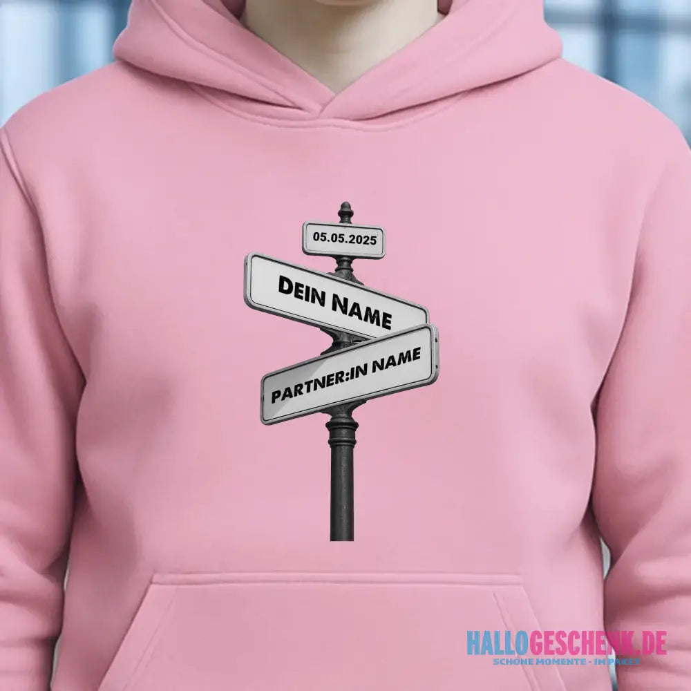 Straßenschild Datum + Wunschtext diverse Hintergründe personalisiert • Unisex Hoodie für Damen & Herren • Bio
