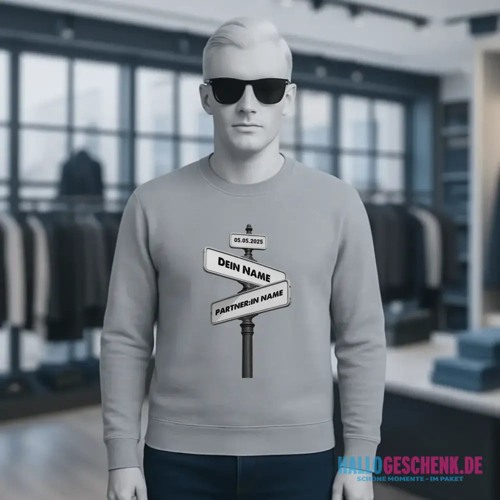 Straßenschild Datum + Wunschtext diverse Hintergründe personalisiert • Unisex Sweatshirt für Damen und Herren • Bio