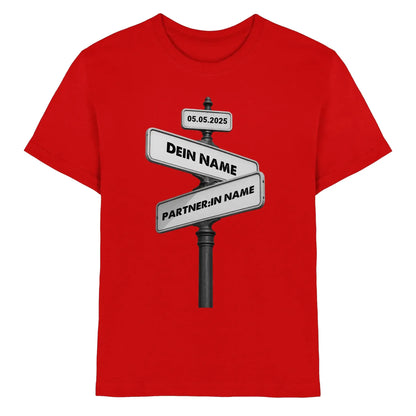 Straßenschild Wegweiser • mehrere Artikel • ’Statement-Collection’ • Wunschtext • Mein Motiv - Premium Kinder T-Shirt