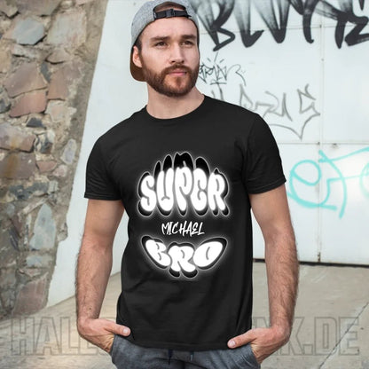 SUPER BRO + Name • personalisierter Text • Unisex Premium T-Shirt XS - 5XL aus Bio - Baumwolle für Damen & Herren • Exklusivdesign • personalisiert von HalloGeschenk.de