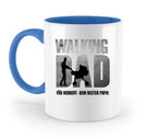 Weiße keramiktasse mit blauem griff und innenseite spülmaschinenfest mit walking dad motiv fürs vatertagsgeschenk