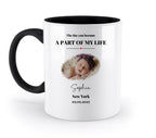 Weiße keramiktasse mit schwarzem griff und innenfarbe personalisierbar mit foto neugeborenes baby sophia und datum spülmaschinenfest