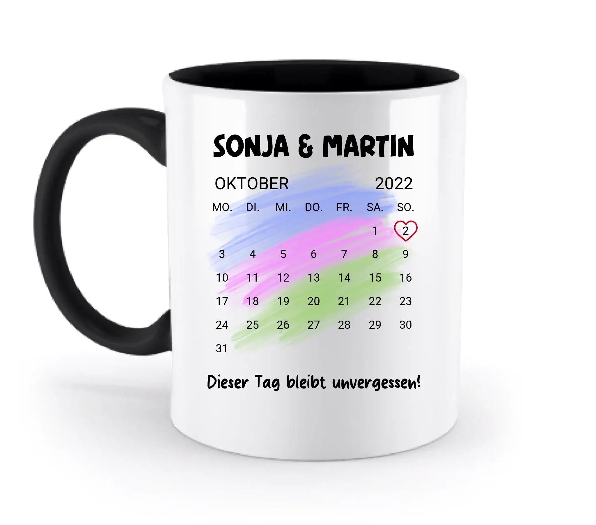Weiße keramik tasse mit schwarzem griff und inhalt, oktober 2022 kalender für sonja und martin, datum 2 rot markiert, spülmaschinenfest