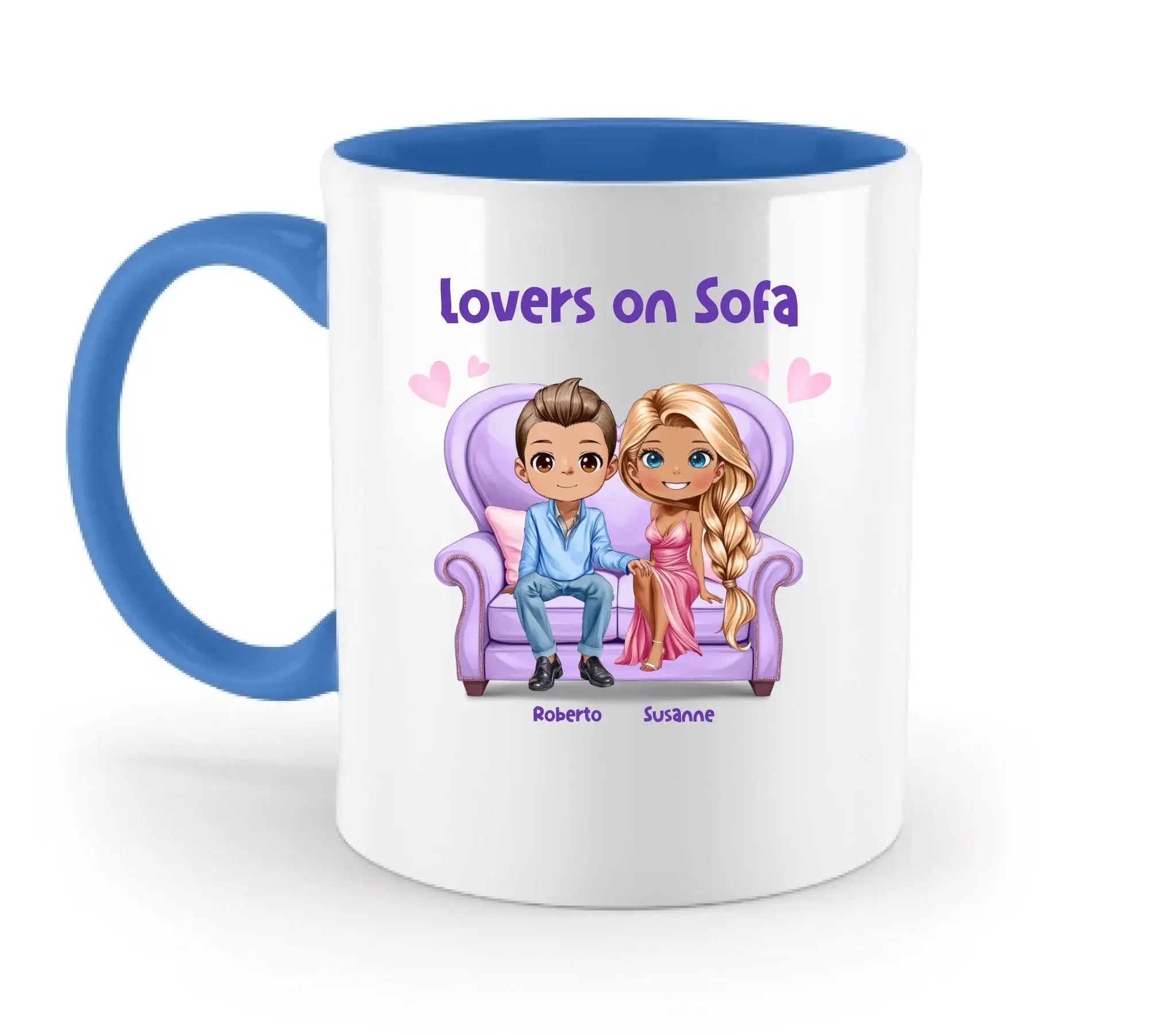Weiße keramiktasse mit blauem griff und innenseite, motiv zweier liebhaber auf lila sofa, spülmaschinenfest und personalisierbar