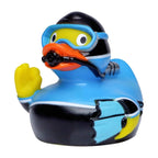 Blau-schwarze taucher quietsche-ente aus gummi mit taucherhelm, blauen goggles, orangem schnorchel und gelben handschuhen