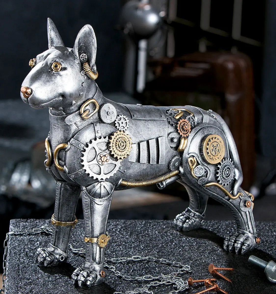 teampunk: Figur „Pitbull“ • Kunstharz • silberfarben mit goldfarbenen Akzenten • 29×13,5×31 cm • Gilde - Steampunk