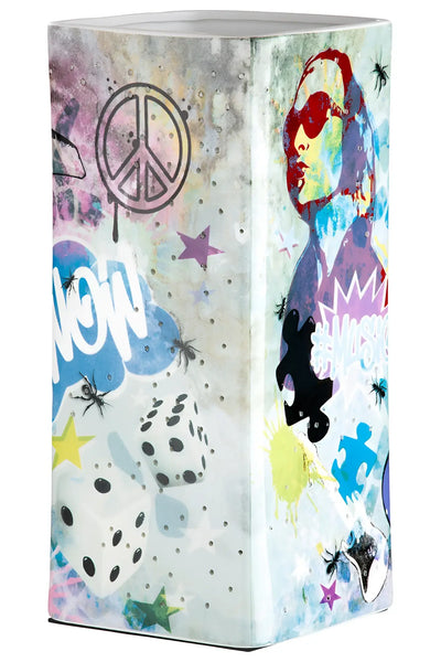 Bunte porzellan tischleuchte street art 2 mit graffiti motiv peace zeichen würfel spinnen 28x12,5x12,5 cm gilde