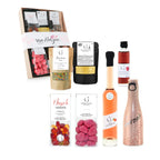 Ein rosegoldener champagner mit frostigem glitzereffekt und schwarzer kalligraphie im von herzen m geschenkset