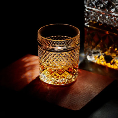 Whiskey Decanter With Glasses & Chilling Stones Gift Set - Whiskey-Geschenke