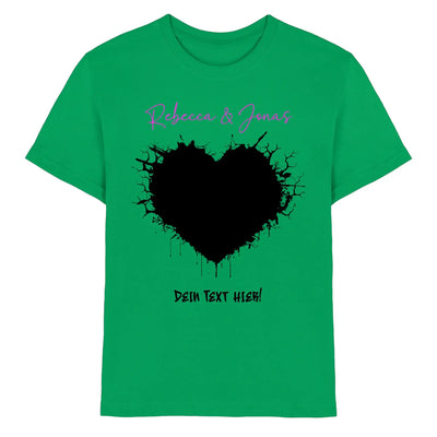 Grünes cotton t-shirt mit schwarzem herz splatter und lila wunschtext aus der statement kollektion wildes herz