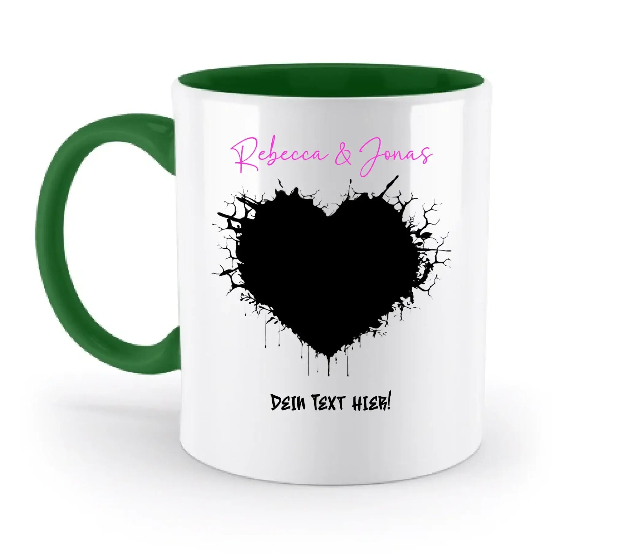 Weiße keramiktasse mit grünem griff und innenfarbe, schwarzem herzdesign und pinkem schriftzug wildes herz collection