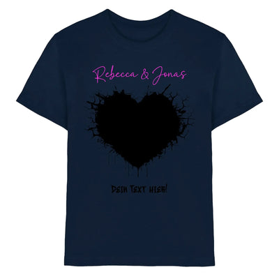 Marine blaue baumwoll t shirt mit schwarzem tintenfleck herz und pinkem kursivtext aus der statement collection
