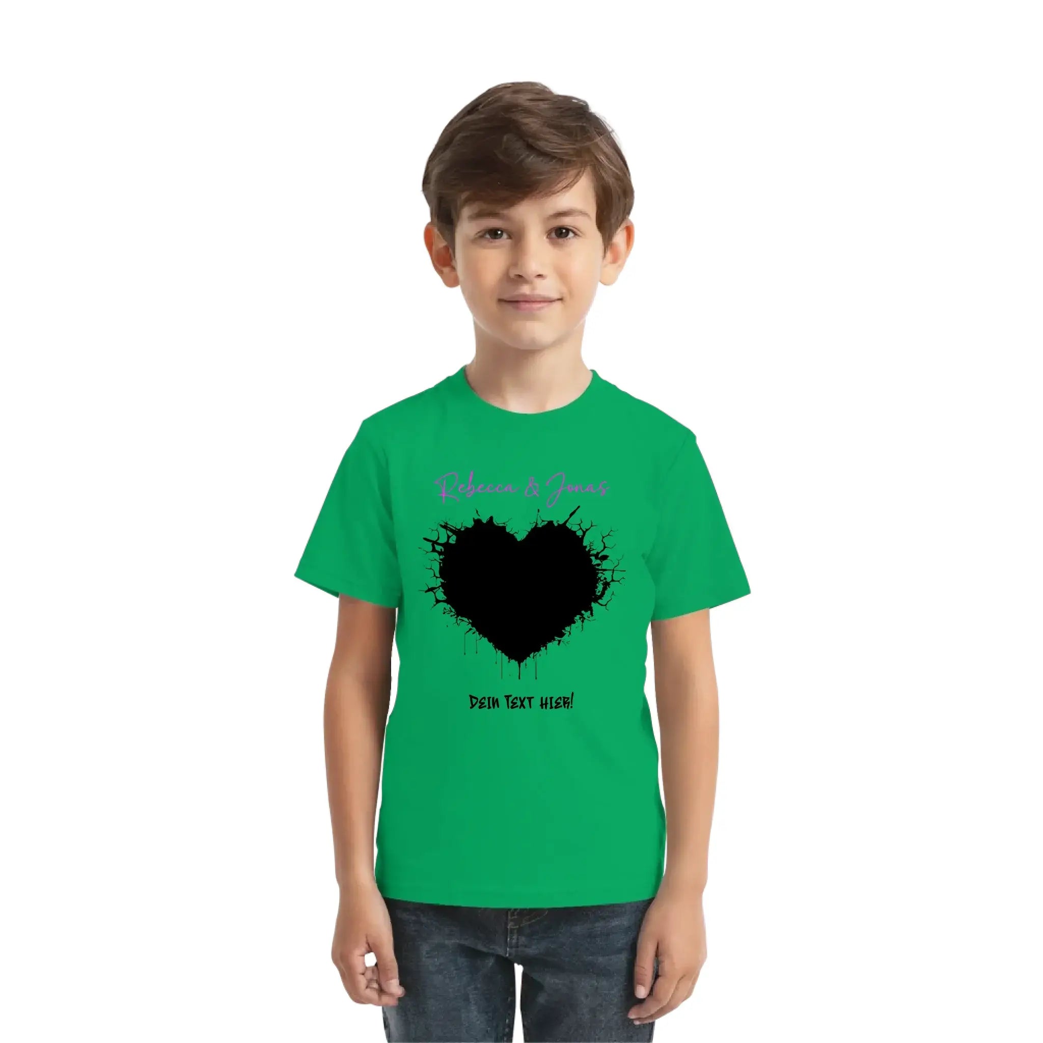 Hellgrünes kurzarmshirt mit schwarzem gespritztem herzmotiv und wunschtext aus der statement-collection wildes herz