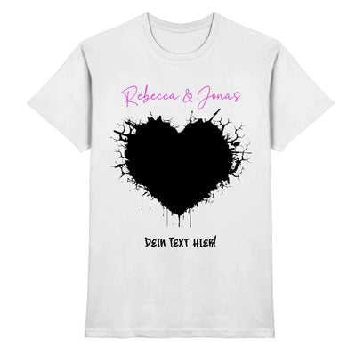 Weißer baumwoll-t-shirt mit schwarzem herzen im spritzer-look und pinkem rebecca und jonas schriftzug wildes herz collection