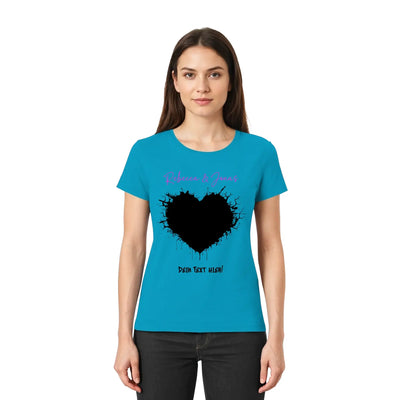 Petrolfarben damen t shirt mit schwarzem gesprenkeltem herz und lila schwarzem text aus der statement collection wildes herz