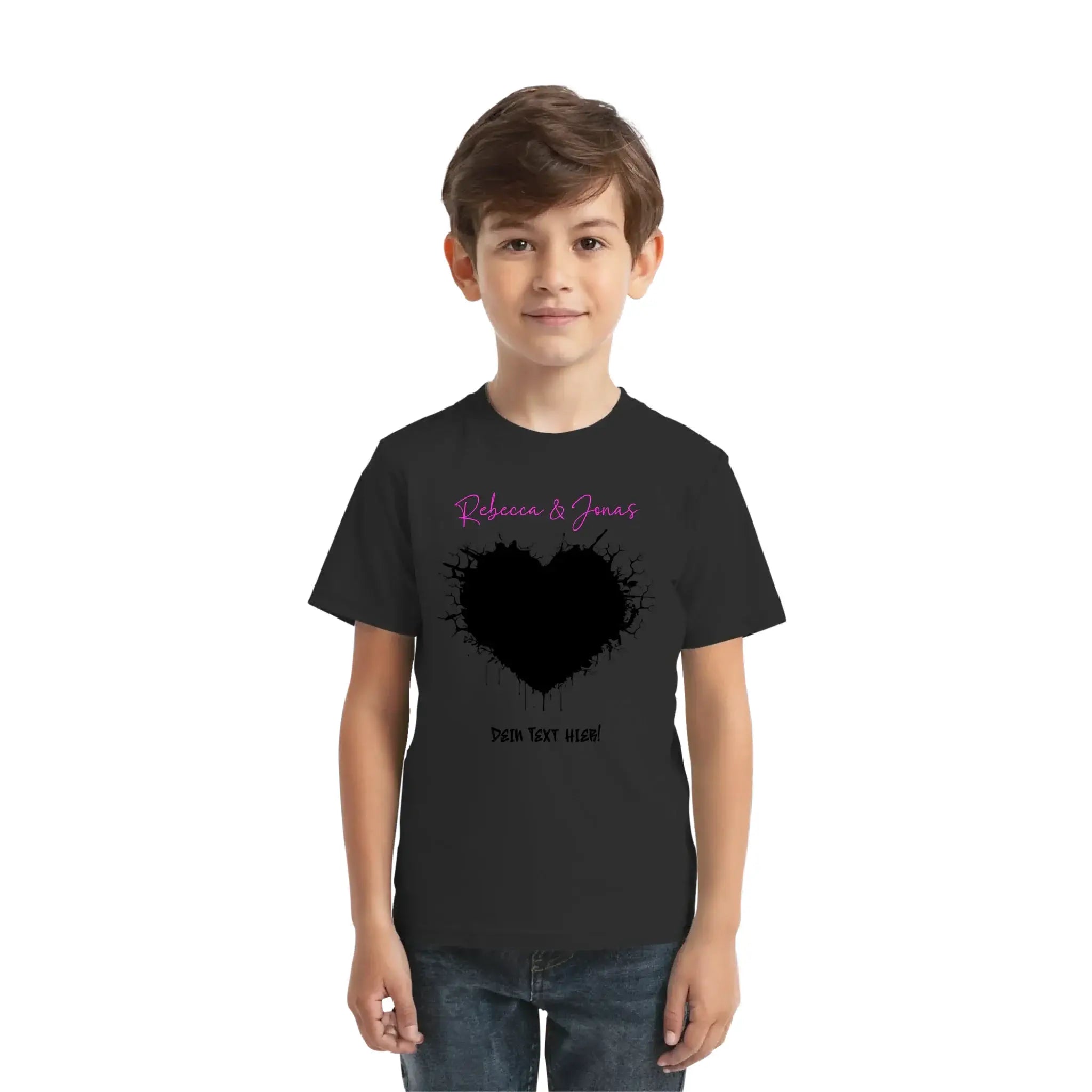 Schwarzes kurzarmshirt mit fettem schwarzem herz splatter design und pinkem cursive text wildes herz statement-collection