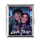 Silberner rechteckiger zigarettenetui mit neon cyberpunk illustration zweier lächelnder charaktere vor einer leuchtenden stadt