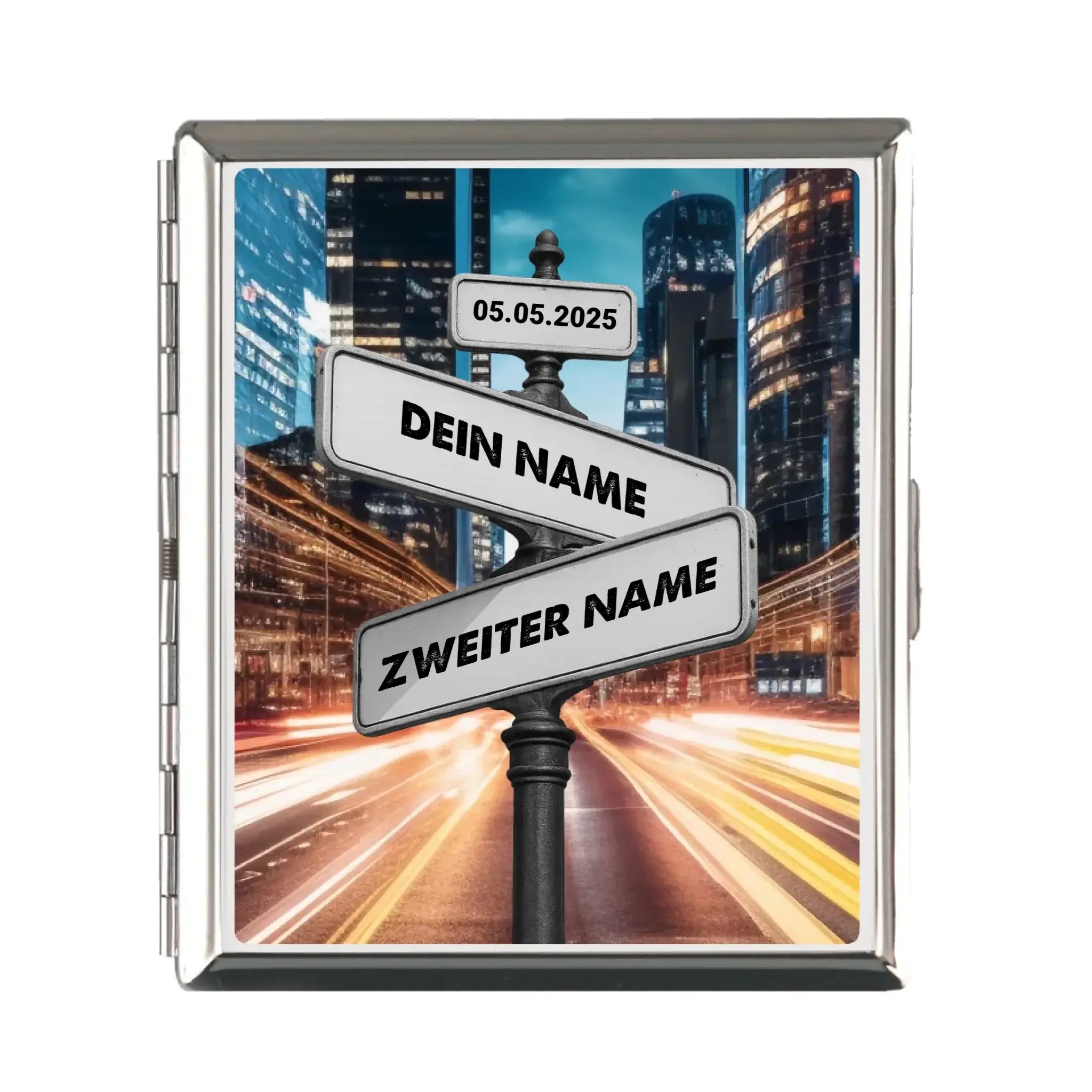 Silbernes rechteckiges zigarettenetui aus metall mit straßenschildmotiv und individuellem wunschtext und datum